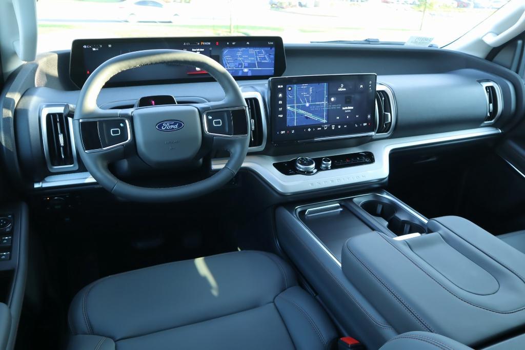 new 2025 Ford Expedition Max car, priced at $75,320