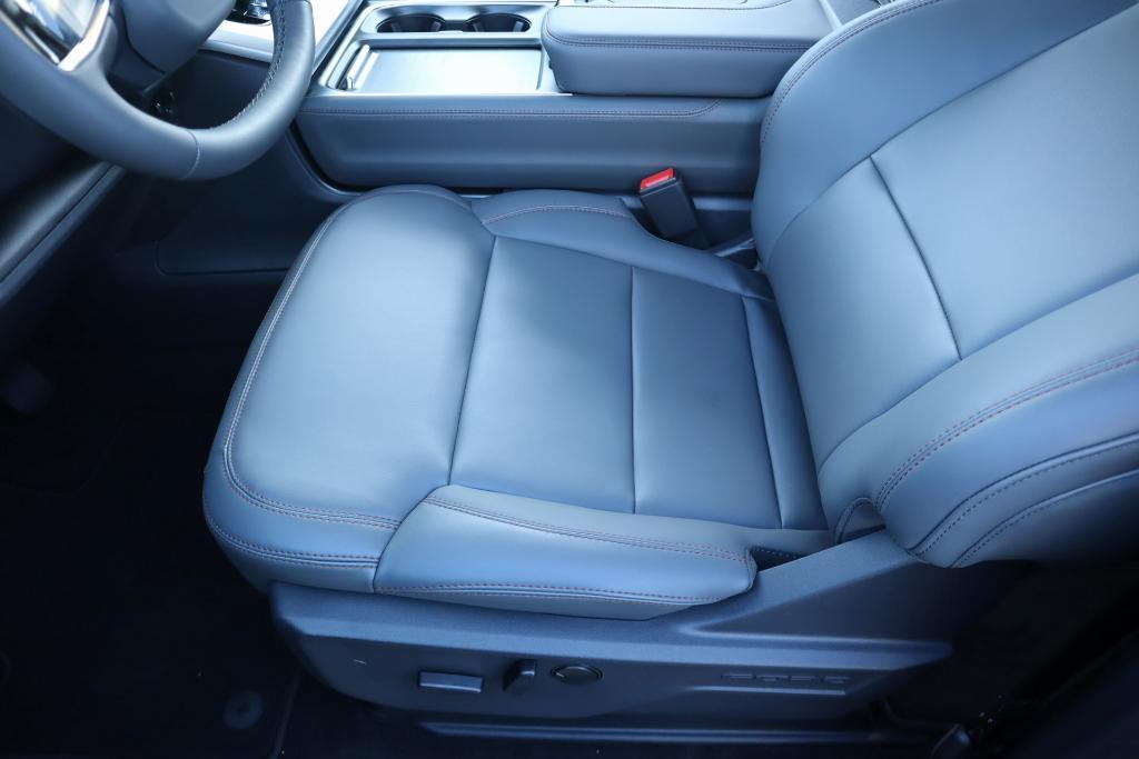 new 2025 Ford Expedition Max car, priced at $75,320