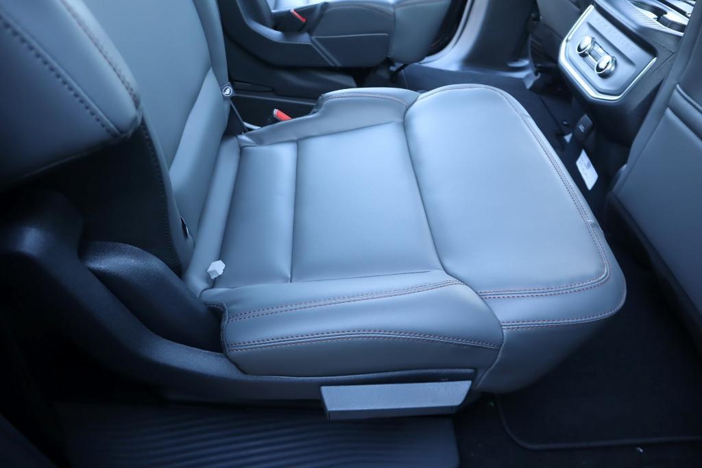 new 2025 Ford Expedition Max car, priced at $75,320