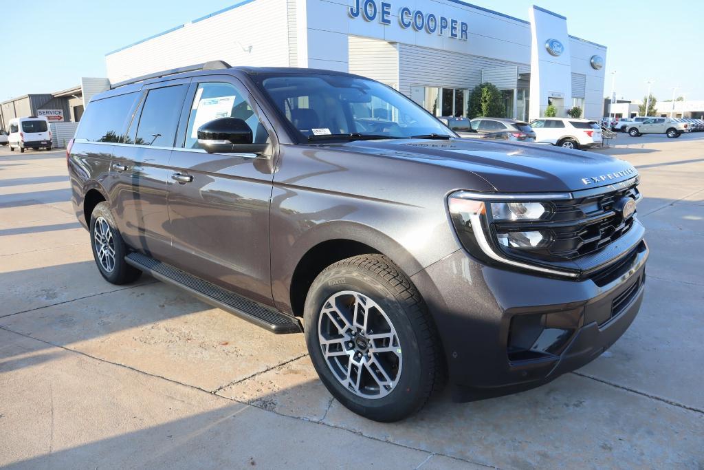 new 2025 Ford Expedition Max car, priced at $75,320