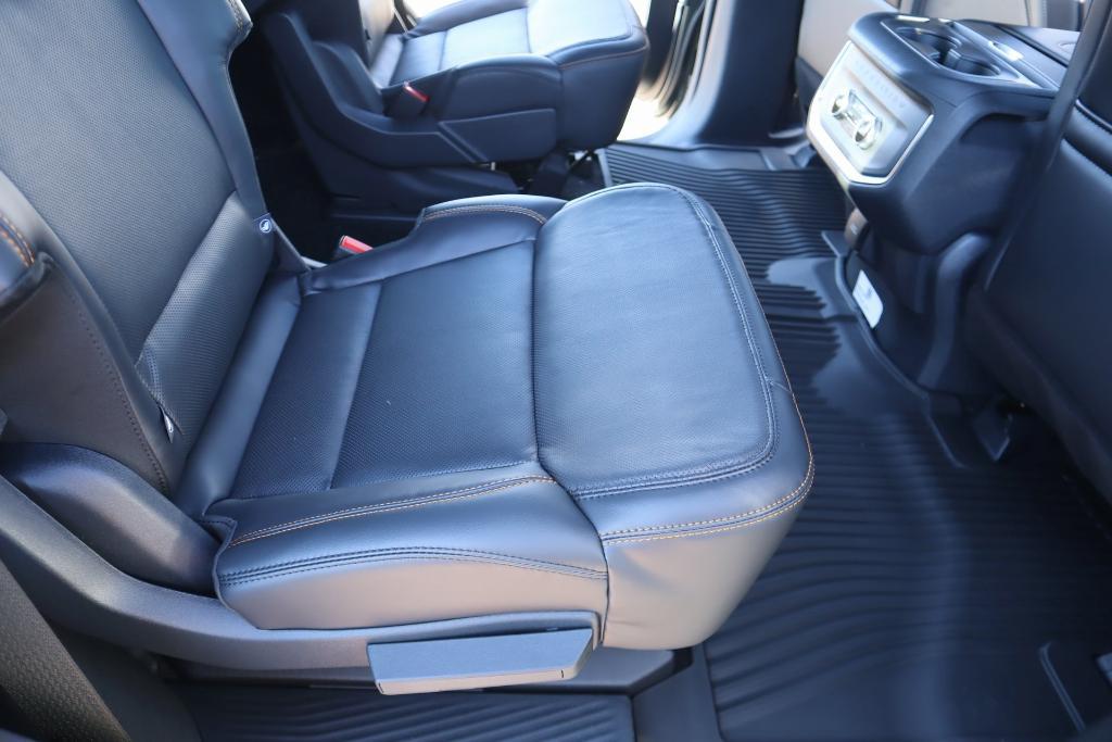 new 2025 Ford Expedition car, priced at $83,140