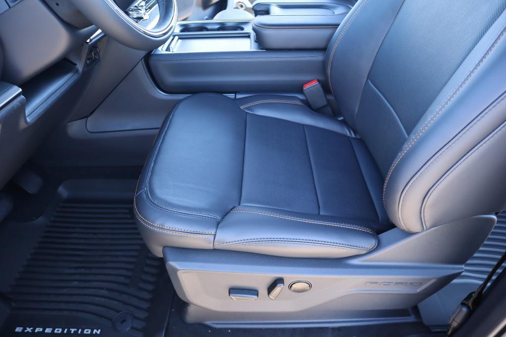 new 2025 Ford Expedition car, priced at $83,140