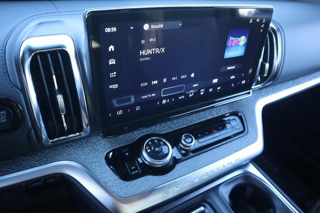 new 2025 Ford Expedition car, priced at $83,140