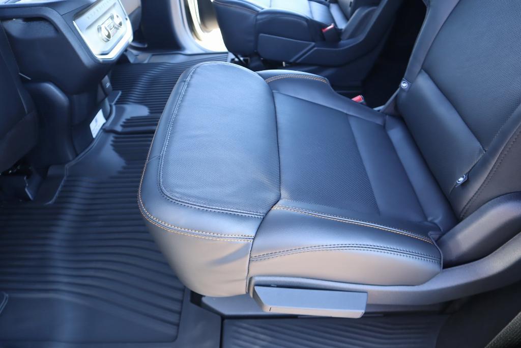 new 2025 Ford Expedition car, priced at $83,140