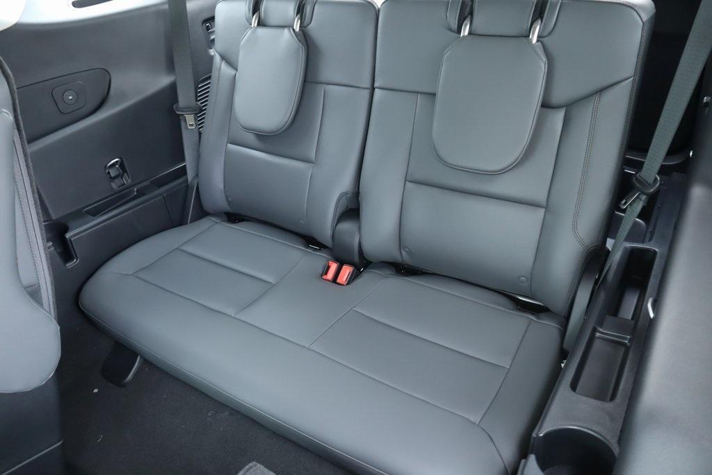 new 2025 Ford Explorer car, priced at $40,950