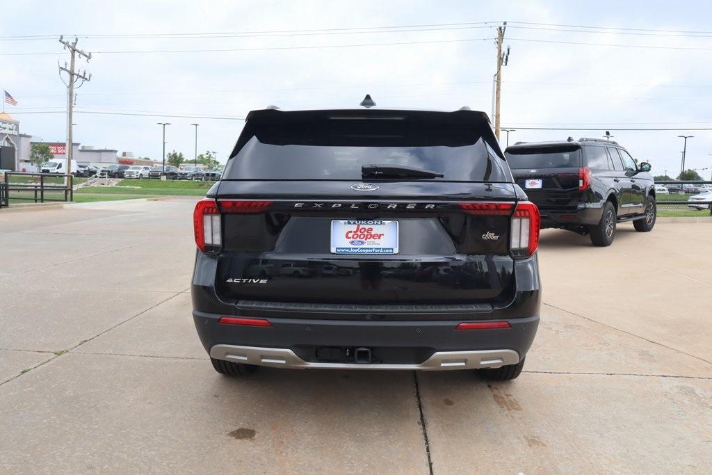 new 2025 Ford Explorer car, priced at $40,950