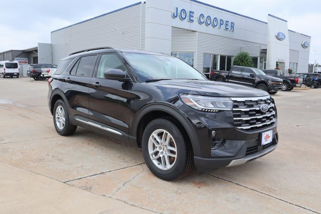 new 2025 Ford Explorer car, priced at $40,950