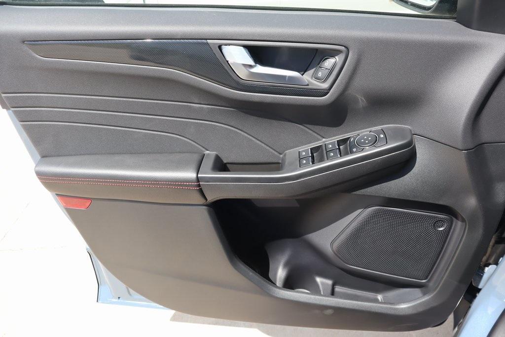 new 2025 Ford Escape car, priced at $26,608