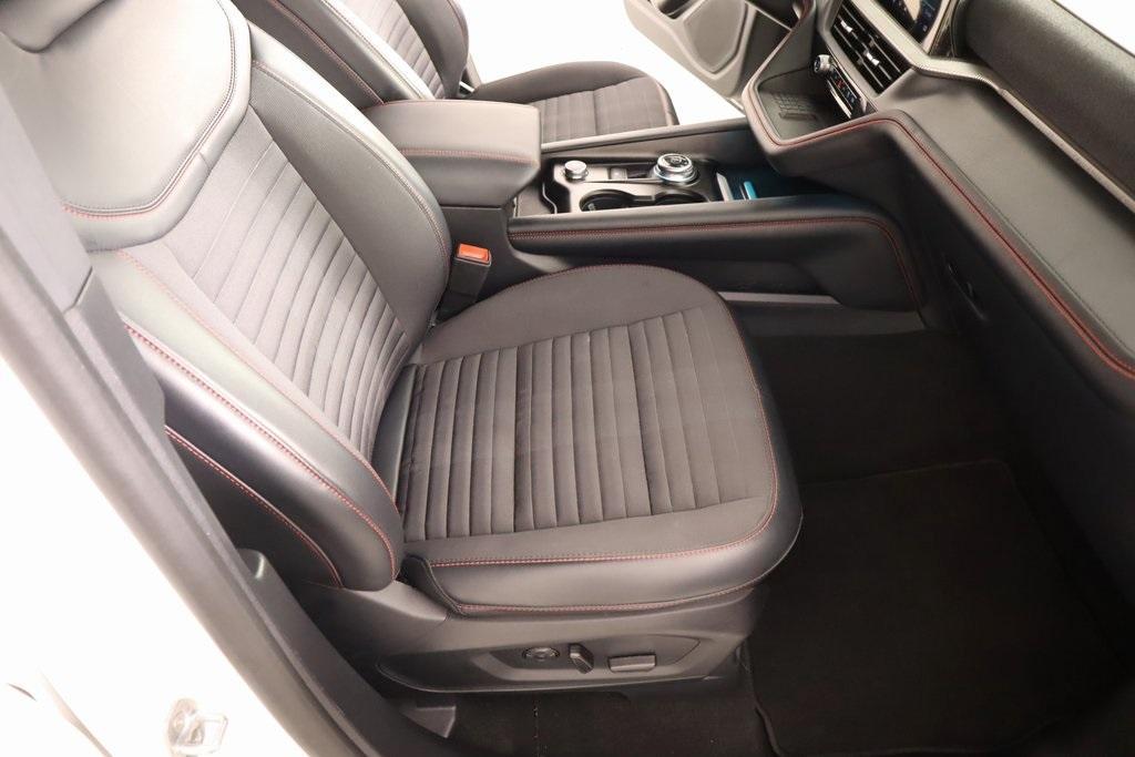 used 2025 Ford Explorer car, priced at $43,925