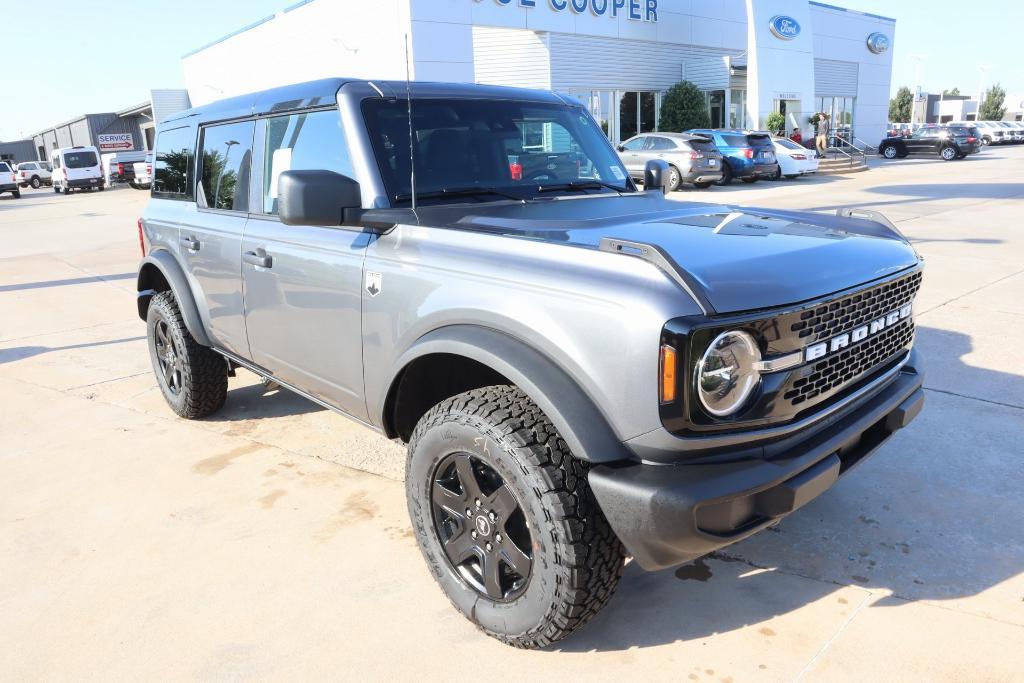 new 2025 Ford Bronco car, priced at $44,648