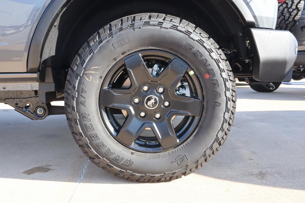 new 2025 Ford Bronco car, priced at $44,648