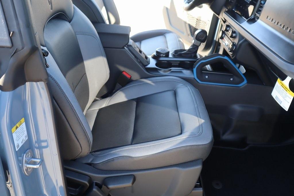 new 2024 Ford Bronco car, priced at $44,382
