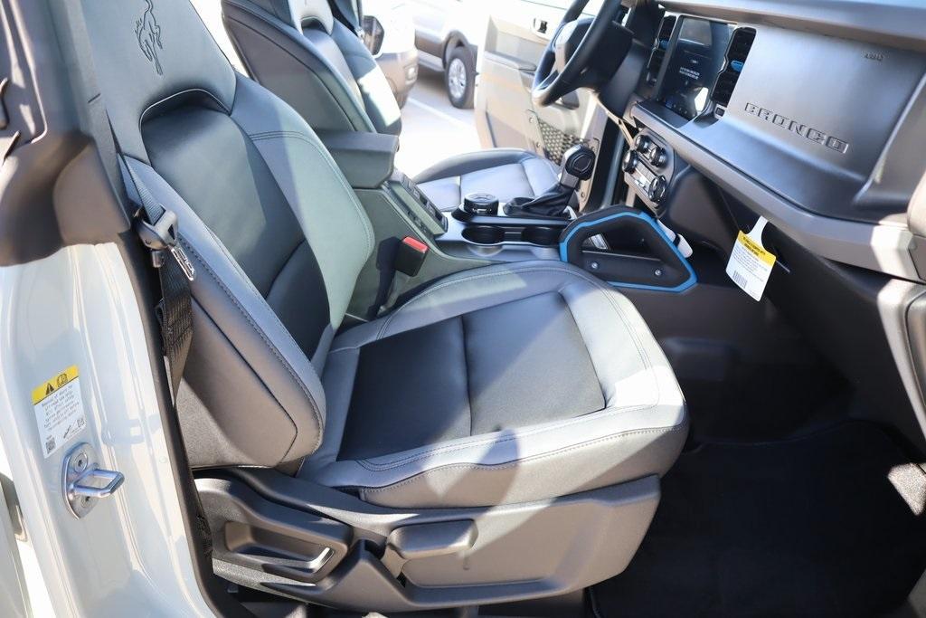 new 2024 Ford Bronco car, priced at $43,738