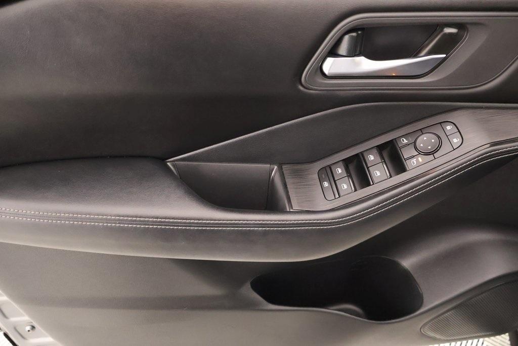used 2024 Nissan Rogue car, priced at $24,862