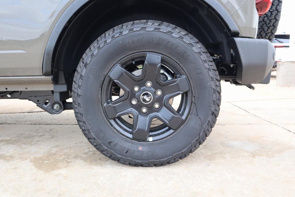 new 2025 Ford Bronco car, priced at $42,980