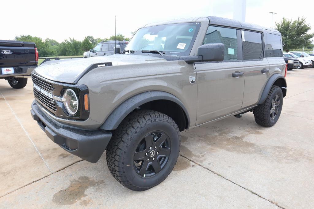 new 2025 Ford Bronco car, priced at $42,980