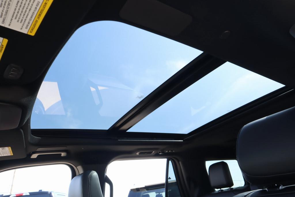 new 2025 Ford Expedition car, priced at $82,585