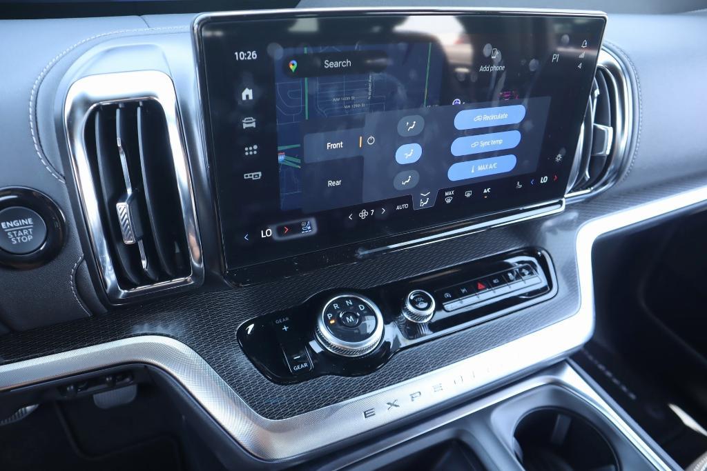 new 2025 Ford Expedition car, priced at $82,585