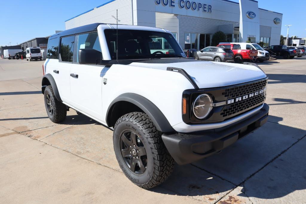 new 2025 Ford Bronco car, priced at $44,648