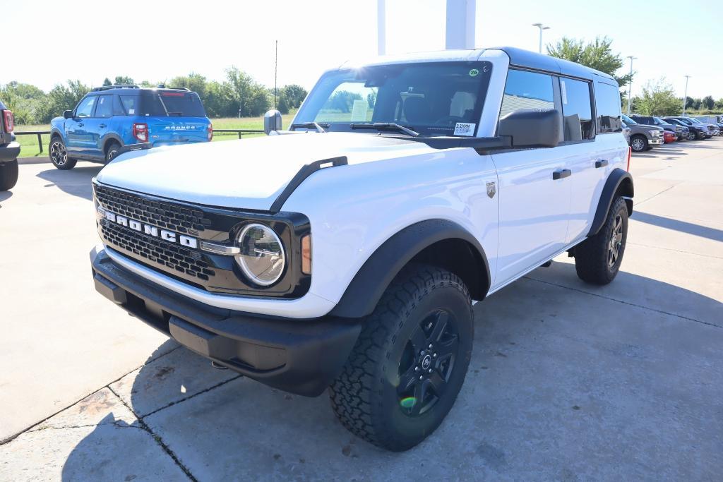 new 2025 Ford Bronco car, priced at $44,648