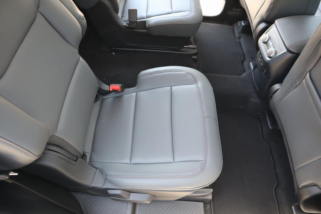 new 2025 Ford Explorer car, priced at $45,062