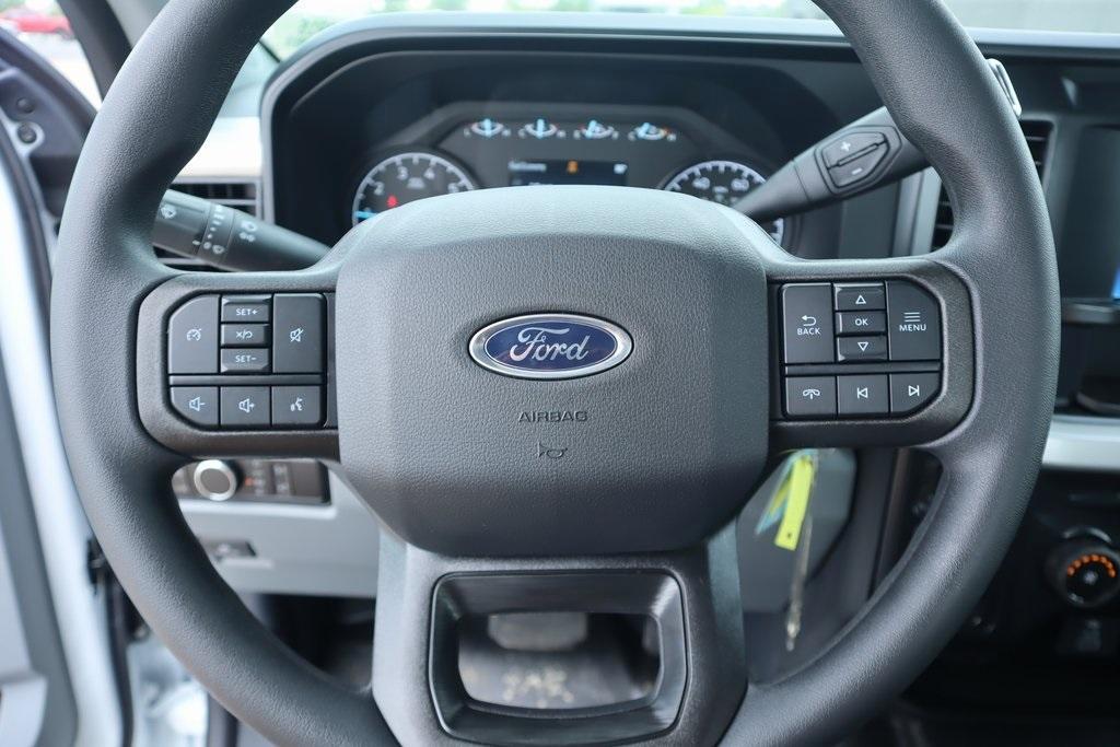 new 2025 Ford F-350 car, priced at $60,550