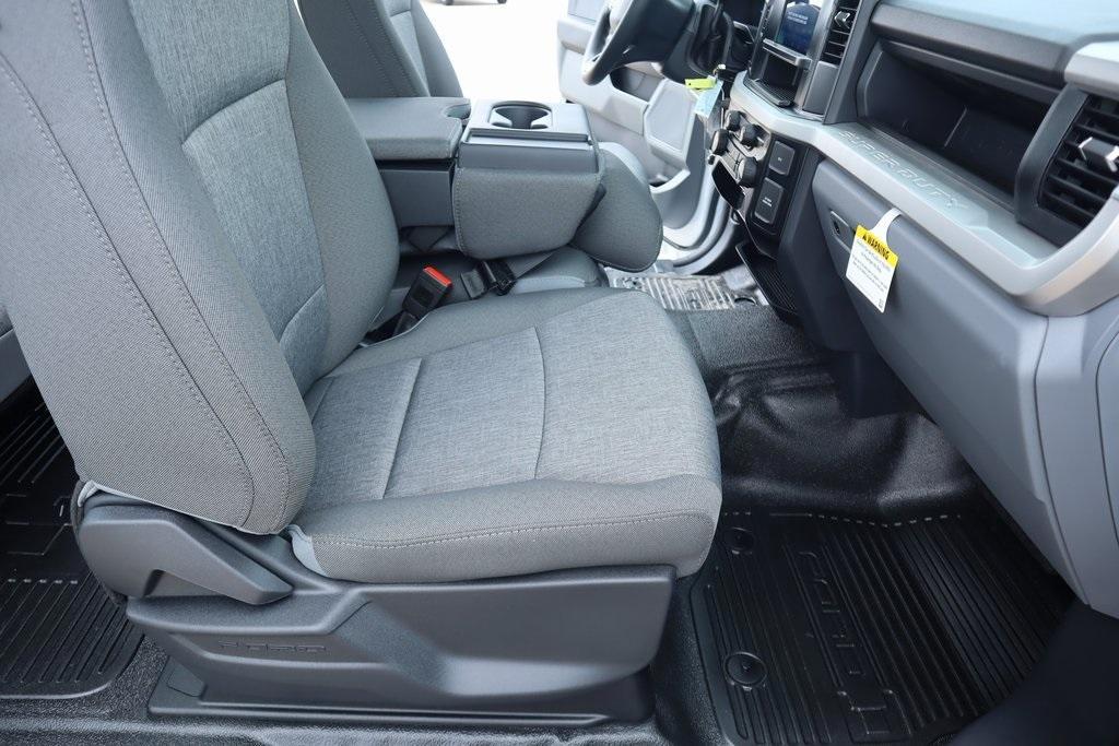 new 2025 Ford F-350 car, priced at $60,550