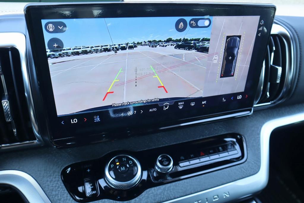 new 2025 Ford Expedition car, priced at $83,615