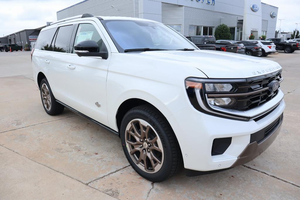 new 2025 Ford Expedition car, priced at $87,260
