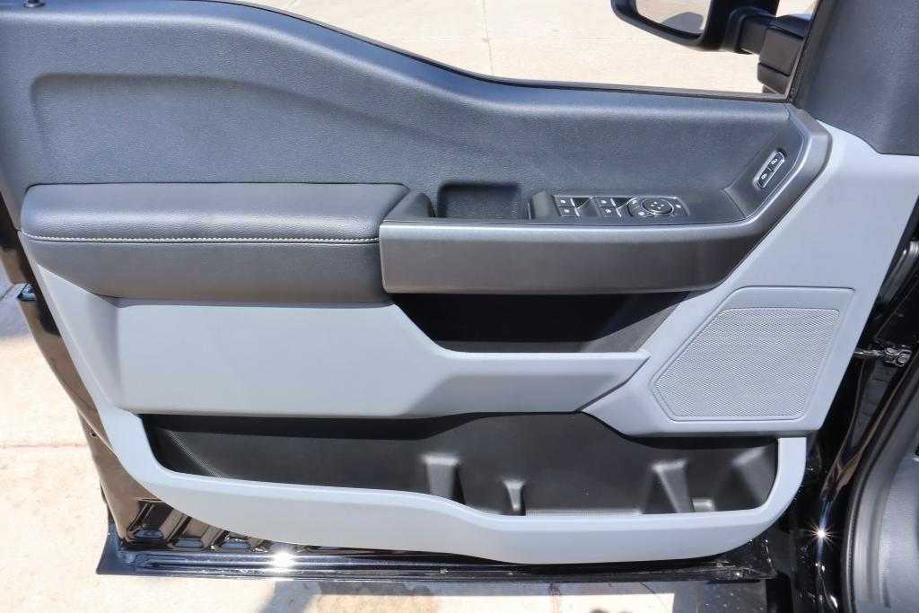 new 2025 Ford F-250 car, priced at $66,569