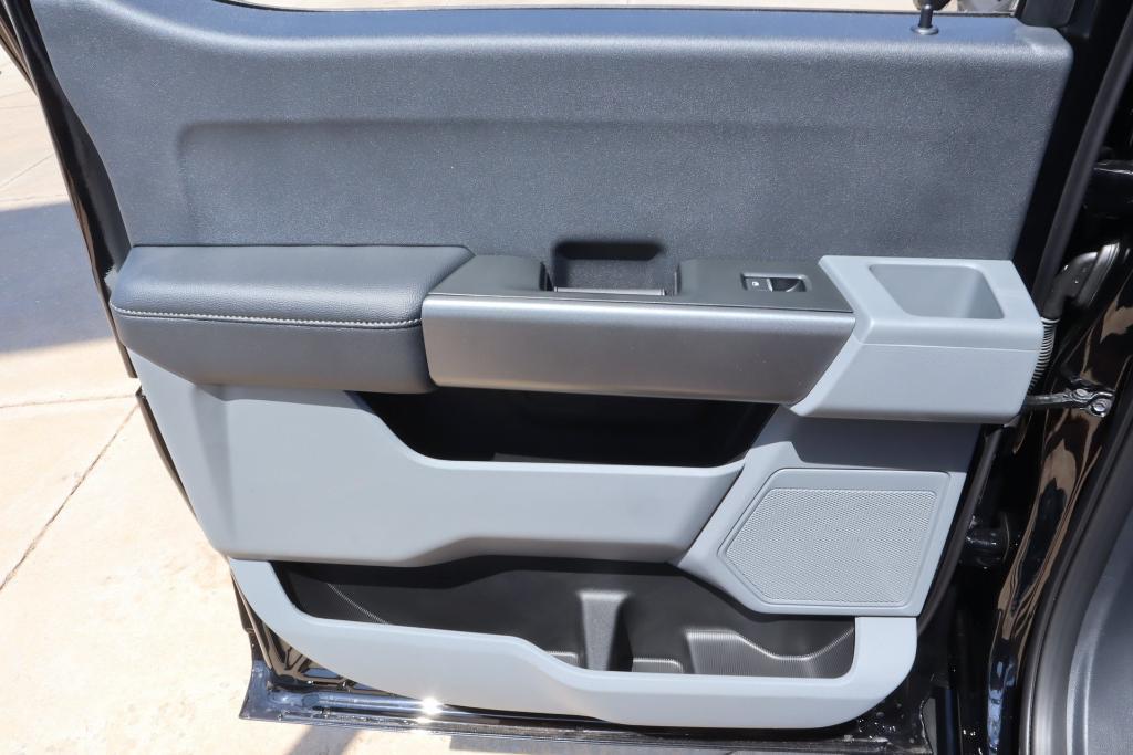 new 2025 Ford F-250 car, priced at $66,569