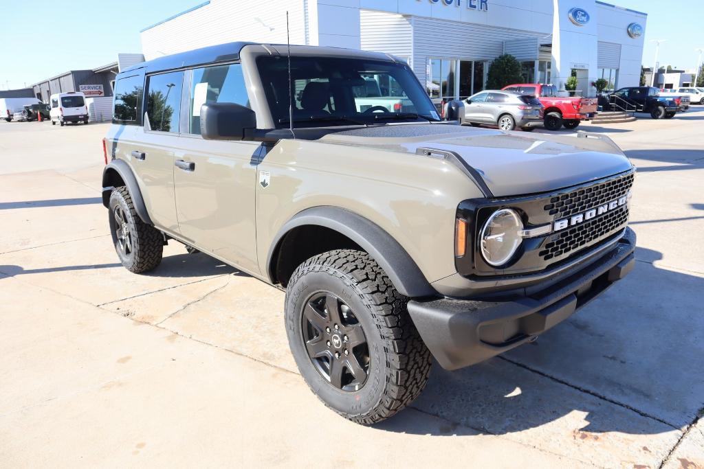 new 2025 Ford Bronco car, priced at $45,010