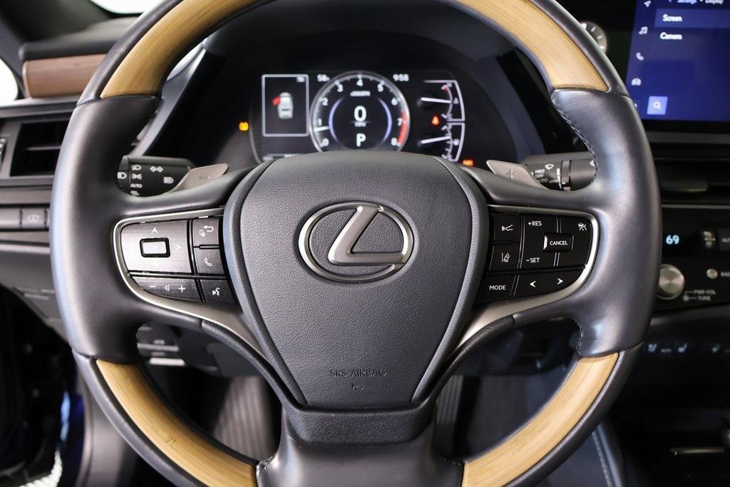 used 2025 Lexus ES 350 car, priced at $51,131