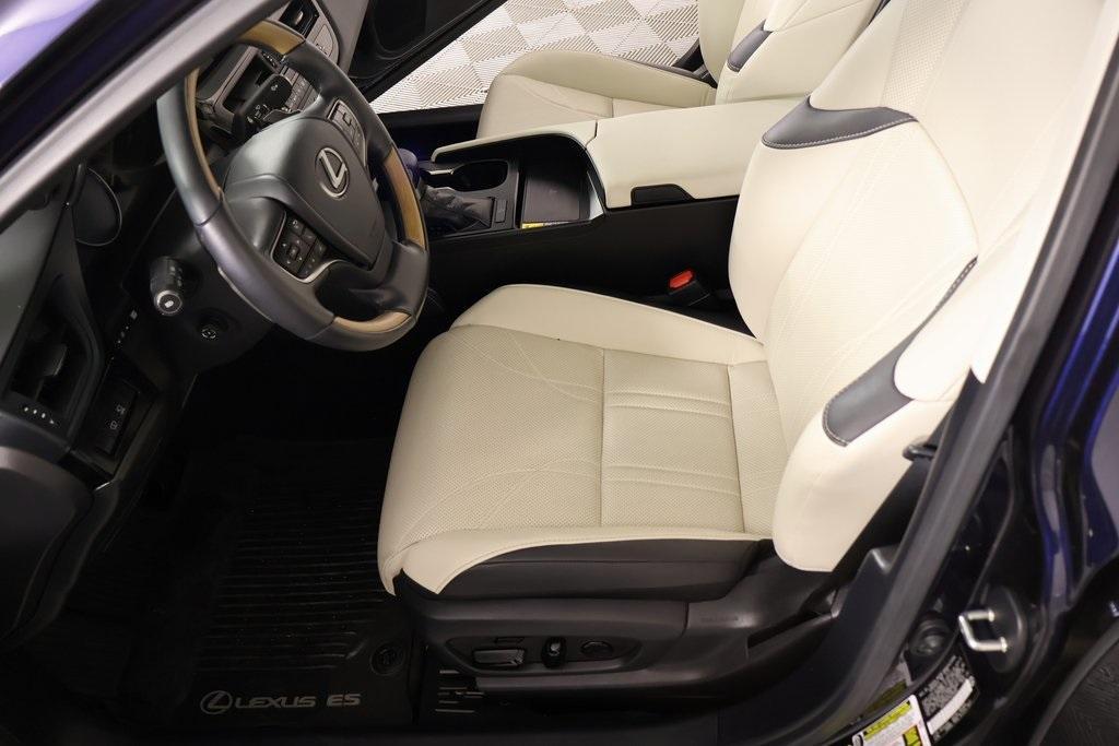 used 2025 Lexus ES 350 car, priced at $51,131