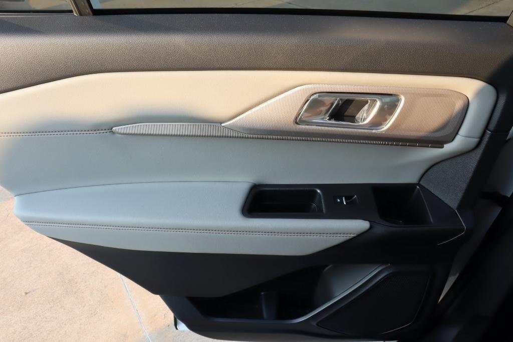 new 2025 Ford Explorer car, priced at $46,376