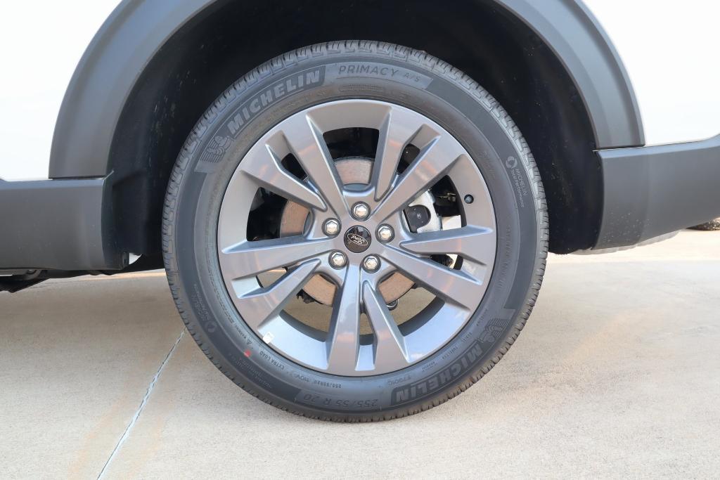 new 2025 Ford Explorer car, priced at $46,376