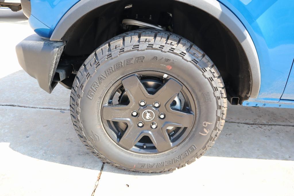 new 2025 Ford Bronco car, priced at $45,010