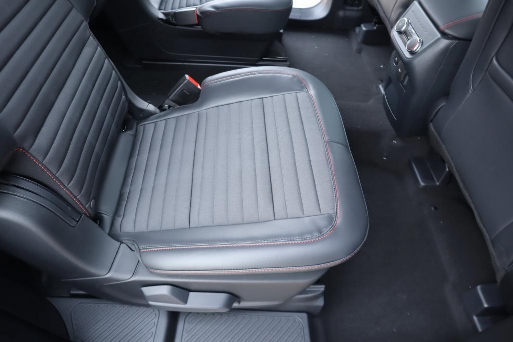 new 2025 Ford Explorer car, priced at $48,410