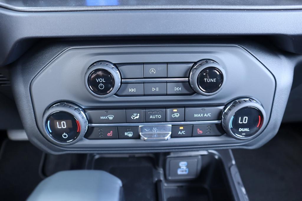 new 2025 Ford Bronco car, priced at $47,365