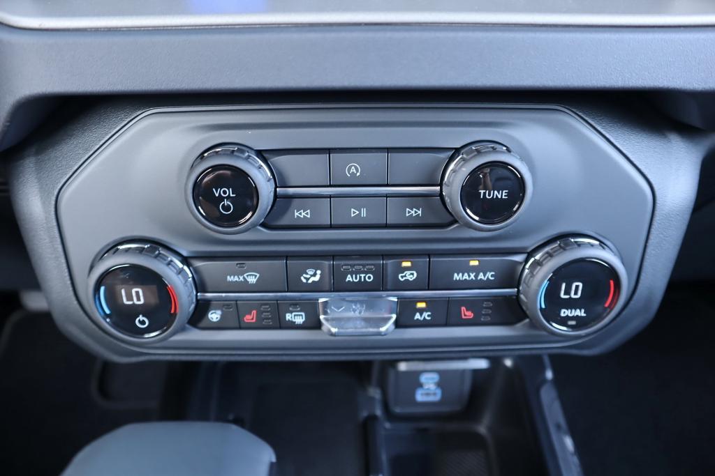 new 2025 Ford Bronco car, priced at $52,290