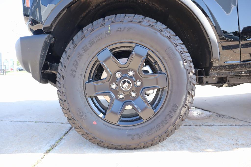 new 2025 Ford Bronco car, priced at $44,959