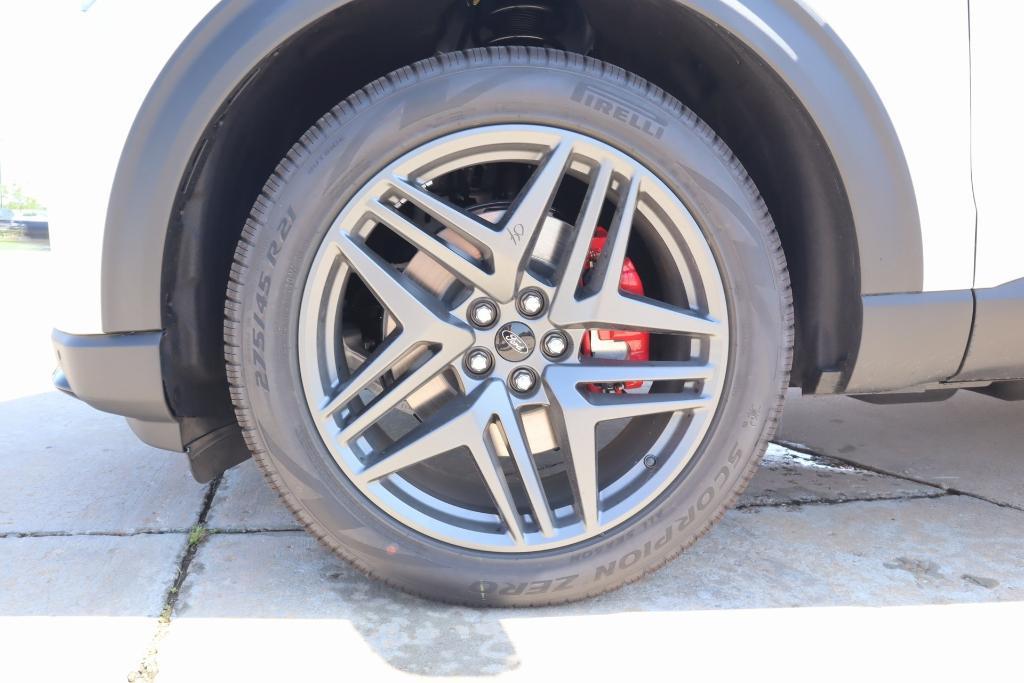 new 2025 Ford Explorer car, priced at $51,070