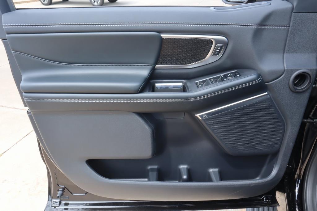 new 2025 Ford Expedition car, priced at $80,355