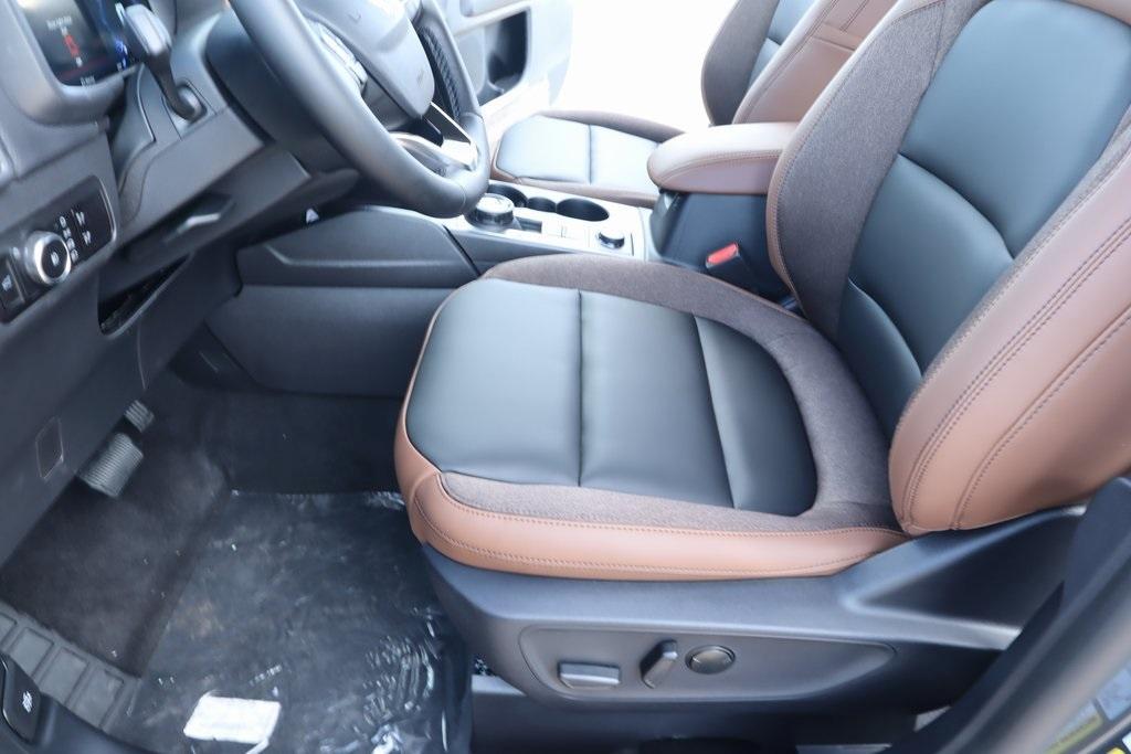 new 2025 Ford Bronco car, priced at $41,808