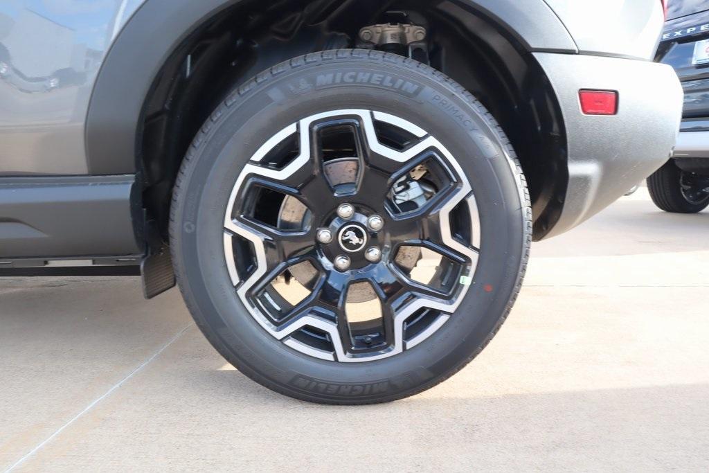 new 2025 Ford Bronco car, priced at $41,808