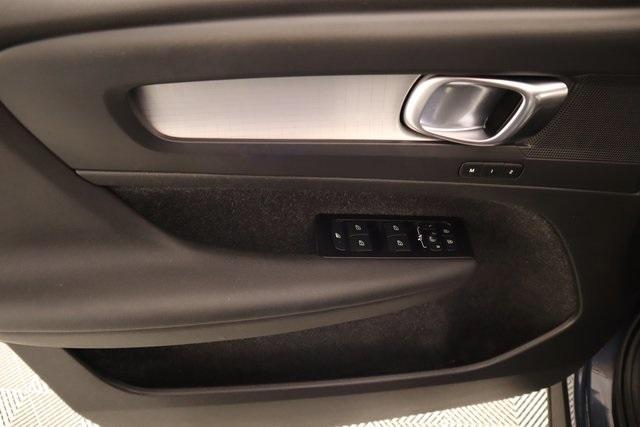 used 2022 Volvo XC40 car, priced at $21,155