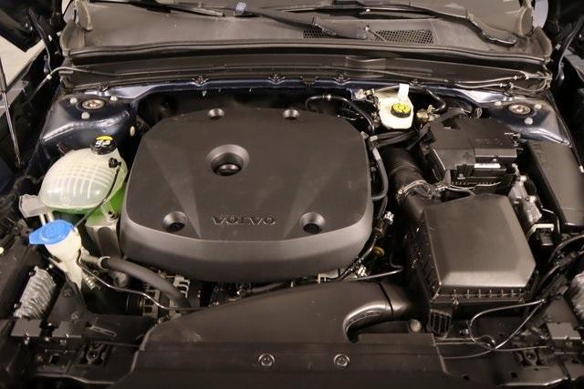 used 2022 Volvo XC40 car, priced at $21,155