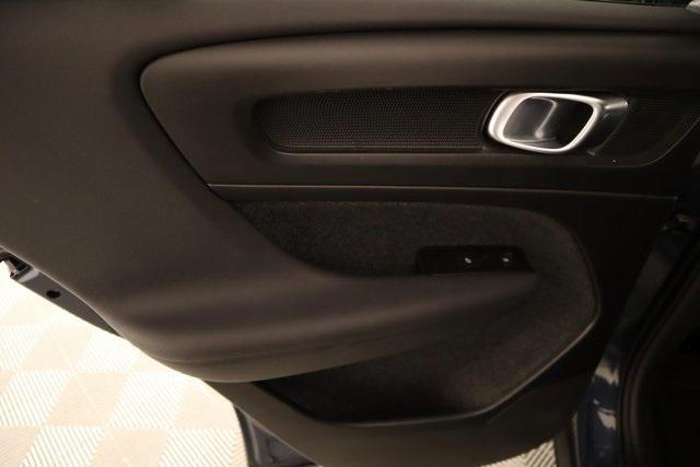 used 2022 Volvo XC40 car, priced at $21,155