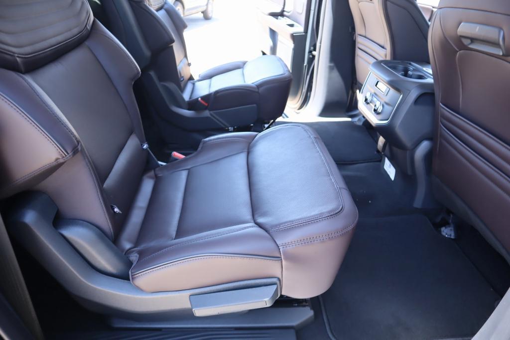 new 2025 Ford Expedition Max car, priced at $93,585
