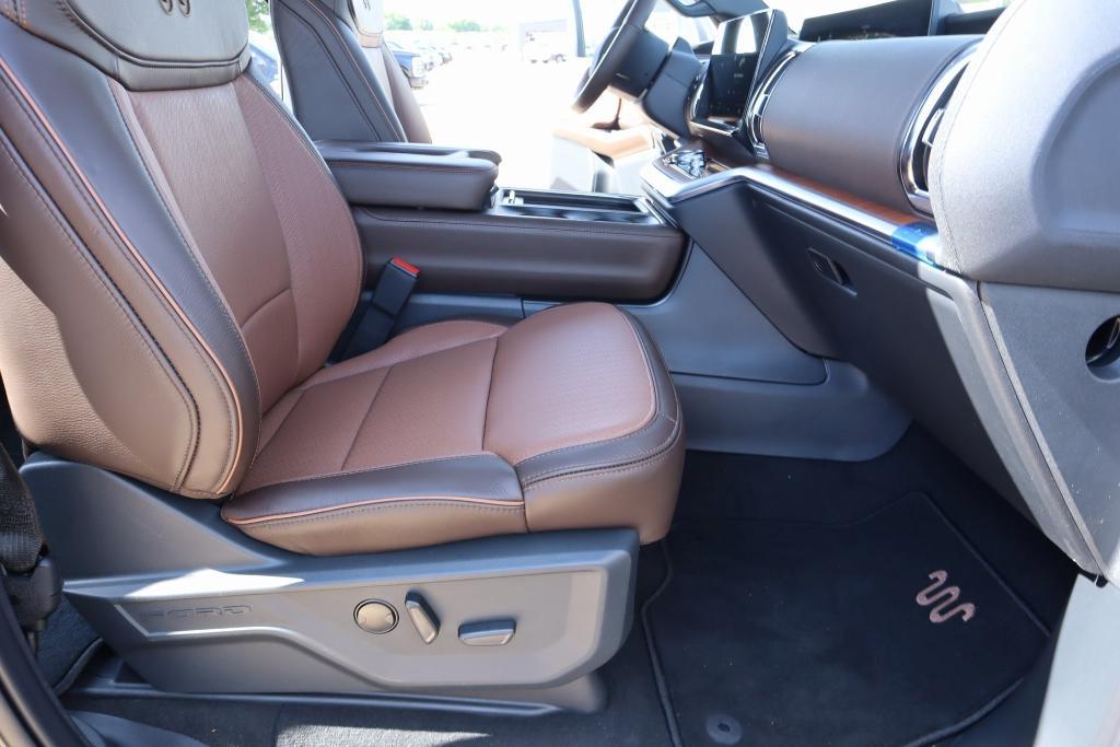 new 2025 Ford Expedition car, priced at $84,650